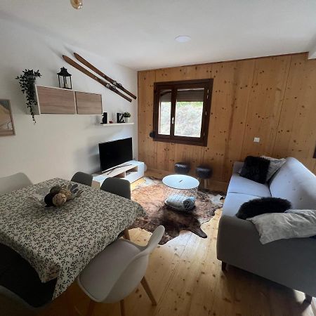 Apartamento Luga Castiello de Jaca Esterno foto